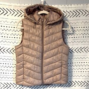 Women’s PRIMARK Cares Rose Gold Hooded, Zip-up Vest Chevron Design